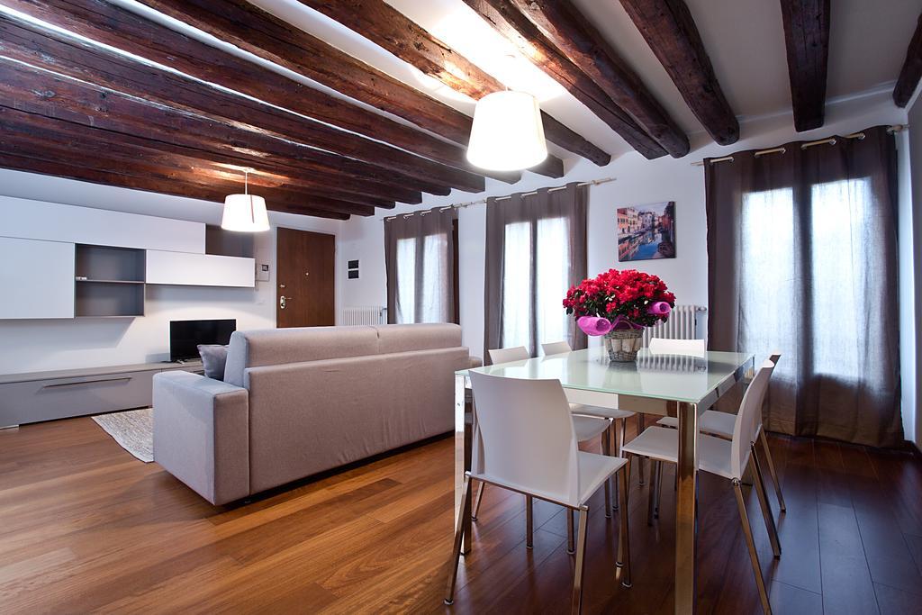 Good Wine Apartments เวนิส ห้อง รูปภาพ