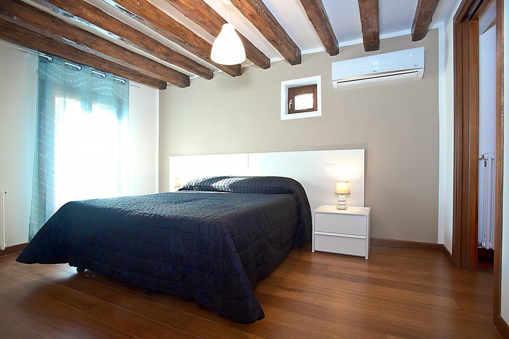 Good Wine Apartments เวนิส ห้อง รูปภาพ