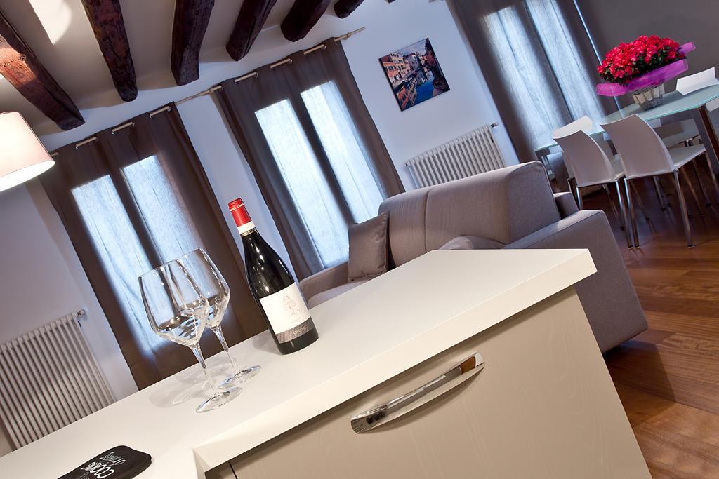 Good Wine Apartments เวนิส ห้อง รูปภาพ