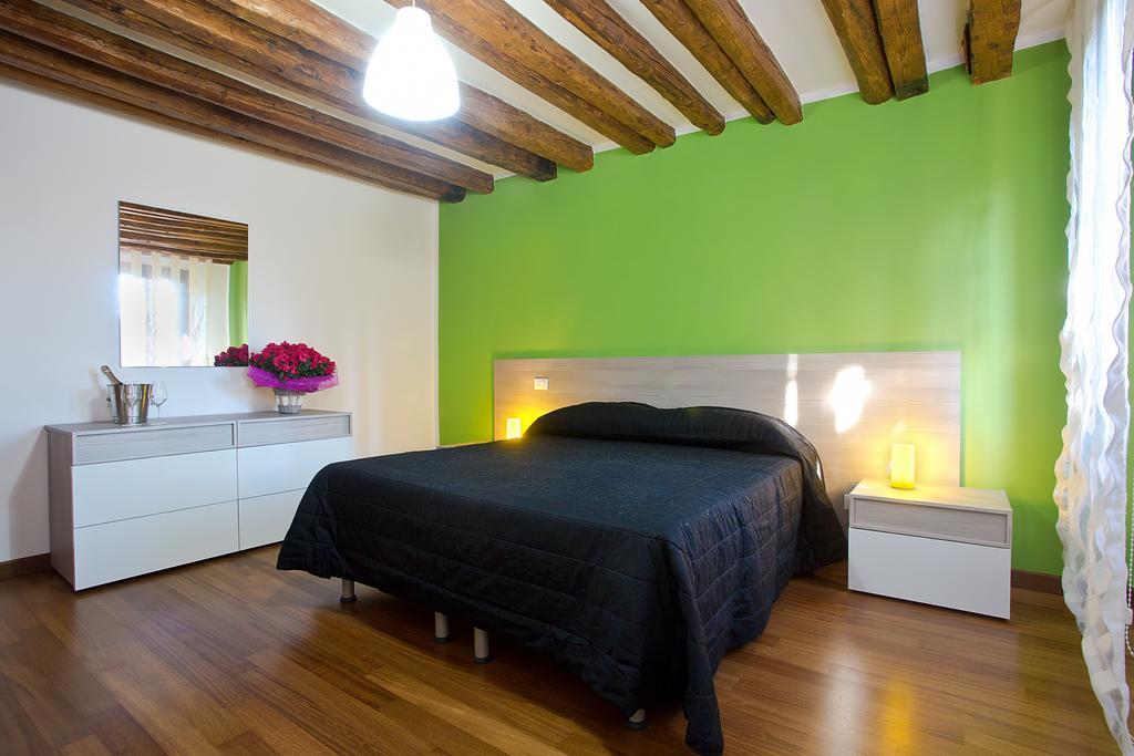 Good Wine Apartments เวนิส ห้อง รูปภาพ