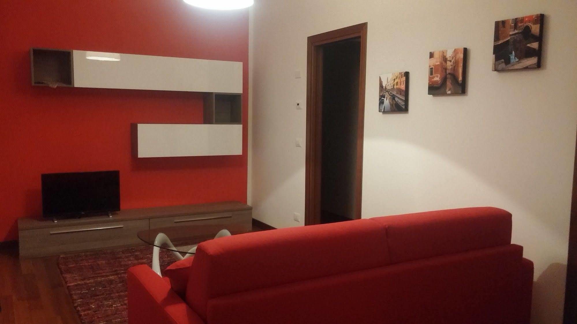 Good Wine Apartments เวนิส ภายนอก รูปภาพ