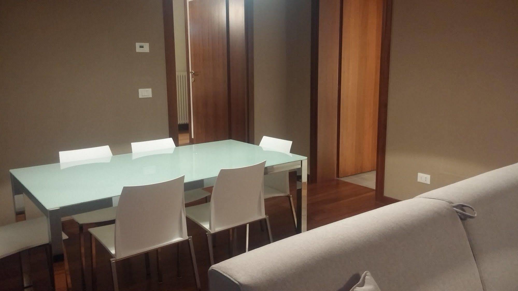 Good Wine Apartments เวนิส ภายนอก รูปภาพ