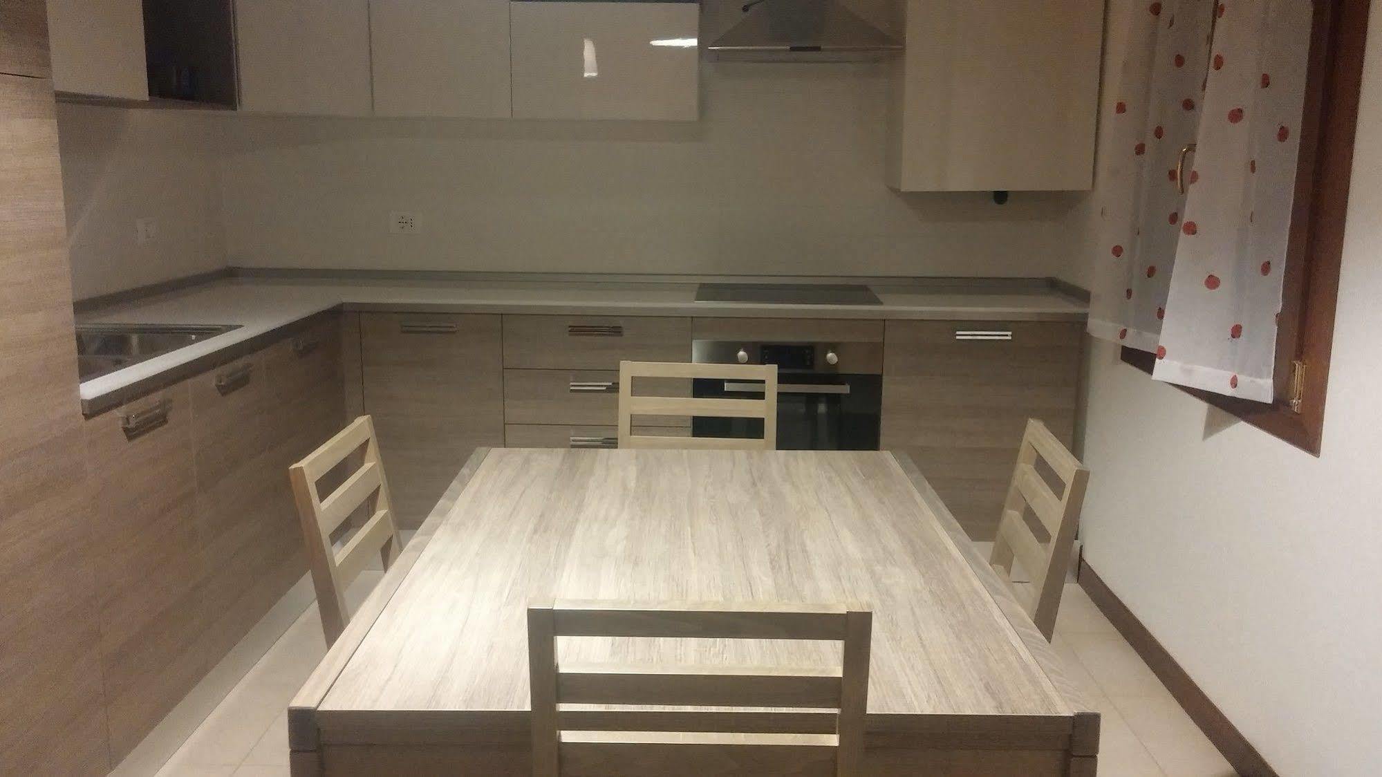 Good Wine Apartments เวนิส ภายนอก รูปภาพ